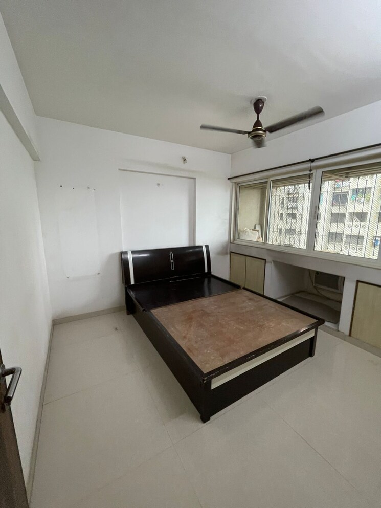 Living Room, tilak-nagar-building 3 Bedroom 1100 Sq.Ft. Apartment In Tilak Nagar Mumbai 8961399