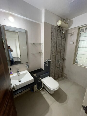 Team Area in 3 BHK Apartment at Tilak Nagar Building, Tilak Nagar – for Rent