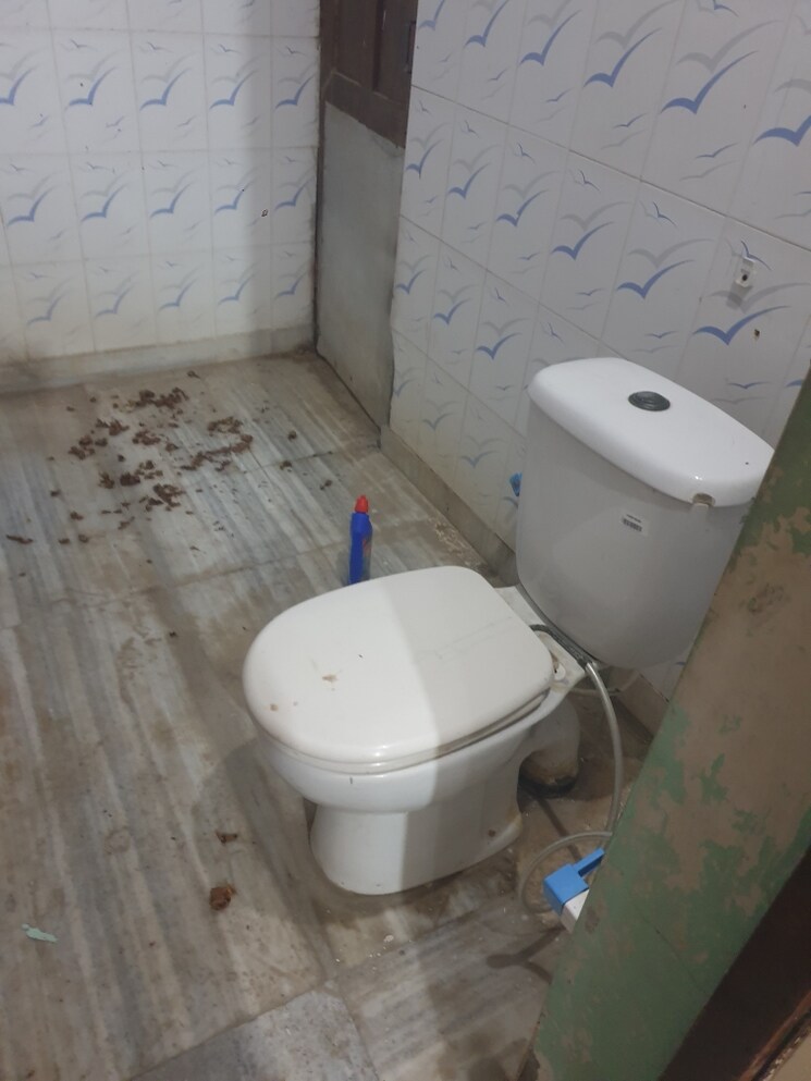 Bathroom, sector 16 3 Bedroom 1850 Sq.Ft. Independent House In Sector 16 Faridabad 8961447