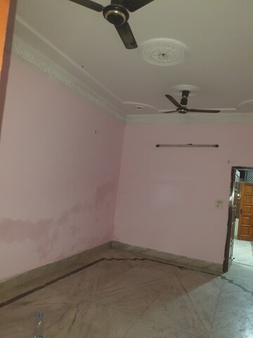 Room in 3 BHK Independent House at Sector 16 – for Rent
