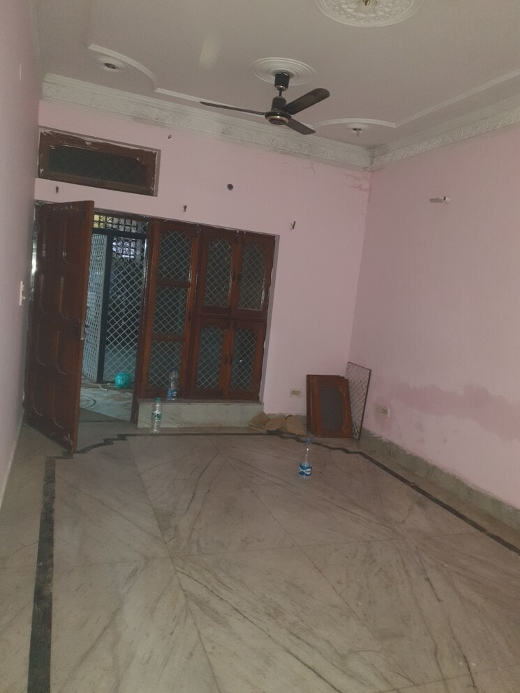 Room, sector 16 3 Bedroom 1850 Sq.Ft. Independent House In Sector 16 Faridabad 8961447
