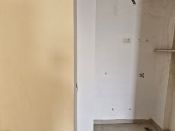 Room in 3 BHK Builder Floor at Sushant Lok 2, Sector 57 – for Rent