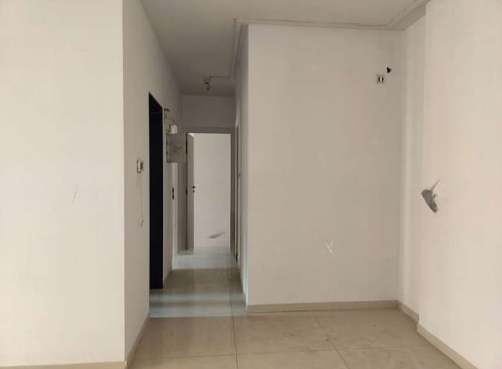 2 BHK + Pooja Room 691 Sq.Ft. Apartment in Rustomjee Urbania Azziano