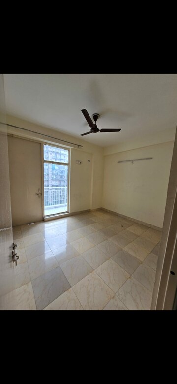 2 BHK Apartment For Rent in Adore Happy Homes, Sector 86