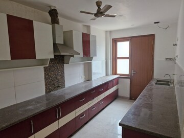 Kitchen in 3 BHK Builder Floor at Sushant Lok 2, Sector 57 – for Rent