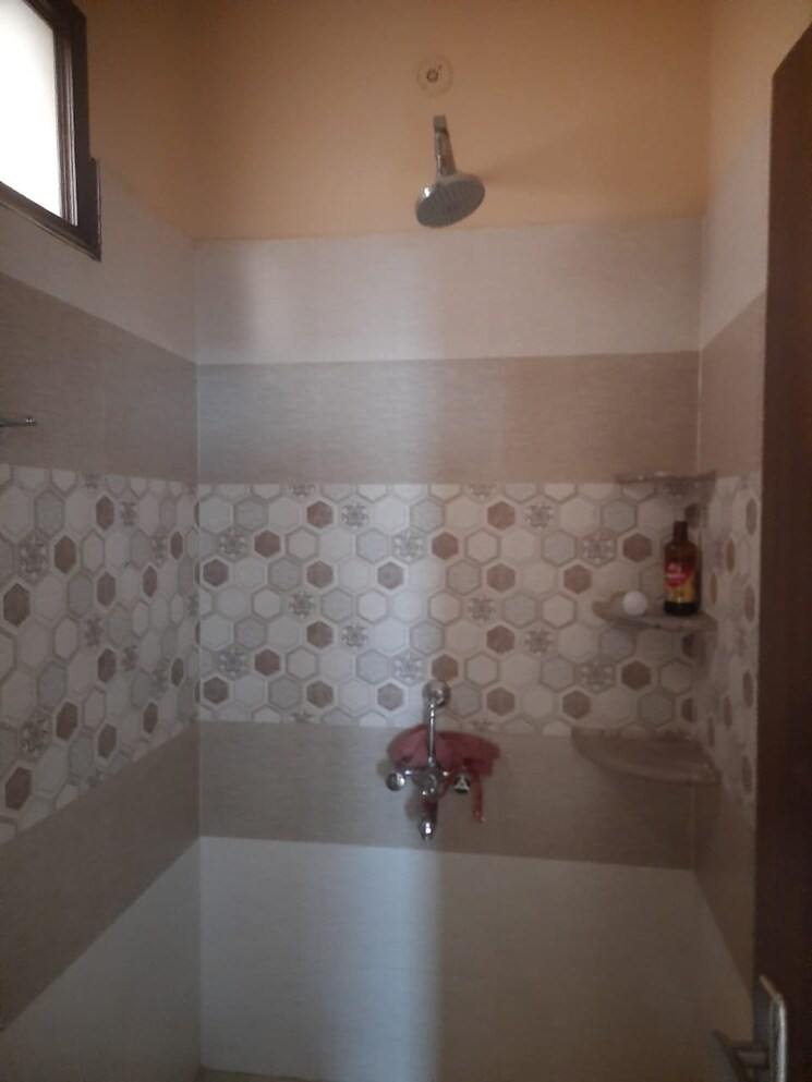 Bathroom, mvl-ipark 2 Bedroom 1800 Sq.Ft. Builder Floor In Sector 15 Gurgaon 8961487
