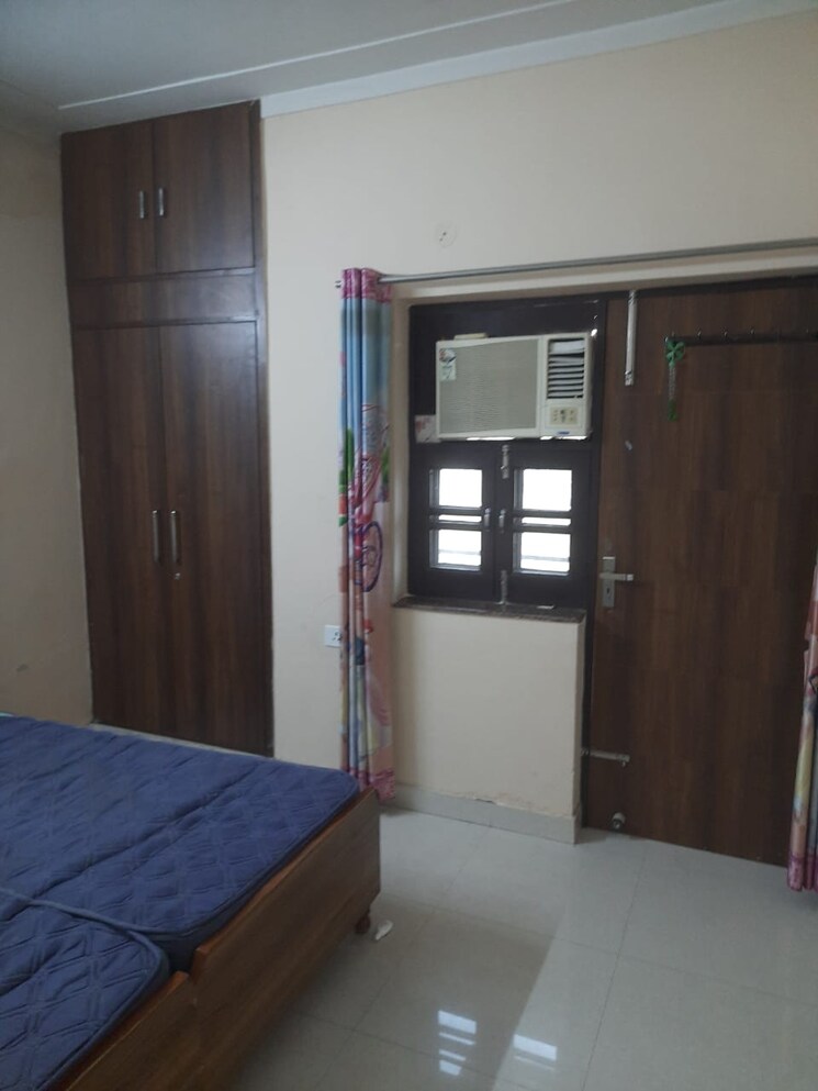 Room, mvl-ipark 2 Bedroom 1800 Sq.Ft. Builder Floor In Sector 15 Gurgaon 8961487