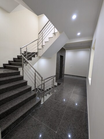 Staircase in 1 BHK Builder Floor at Unitech South City 1, South City 1 – for Rent