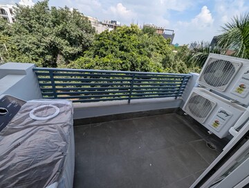 Balcony in 1 BHK Builder Floor at Unitech South City 1, South City 1 – for Rent