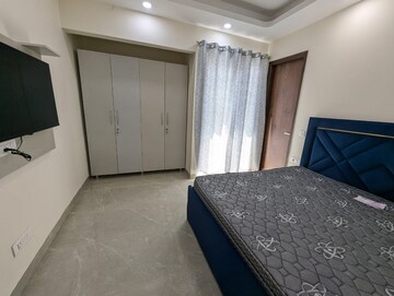 Bedroom in 1 BHK Builder Floor at Unitech South City 1, South City 1 – for Rent