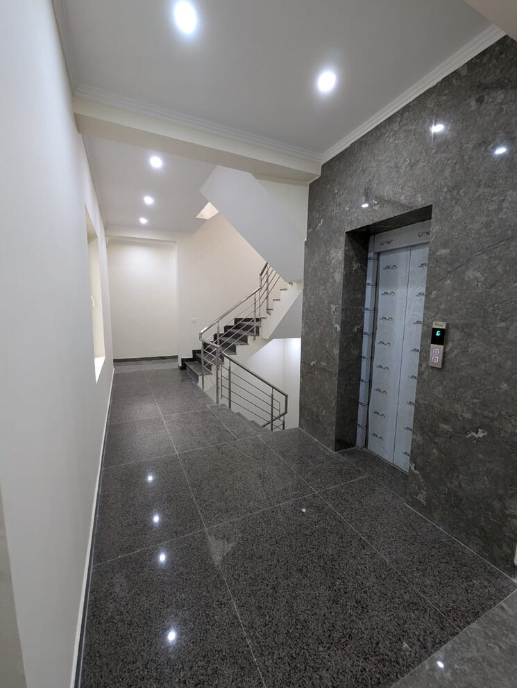 undefined, unitech-south-city-1 1 Bedroom 450 Sq.Ft. Builder Floor In South City 1 Gurgaon 8961500