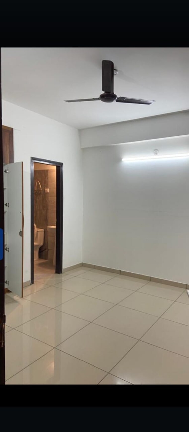 Room, dmd-hometech-awas-yojna 2 Bedroom 1000 Sq.Ft. Apartment In Sector 73 Noida 8961542
