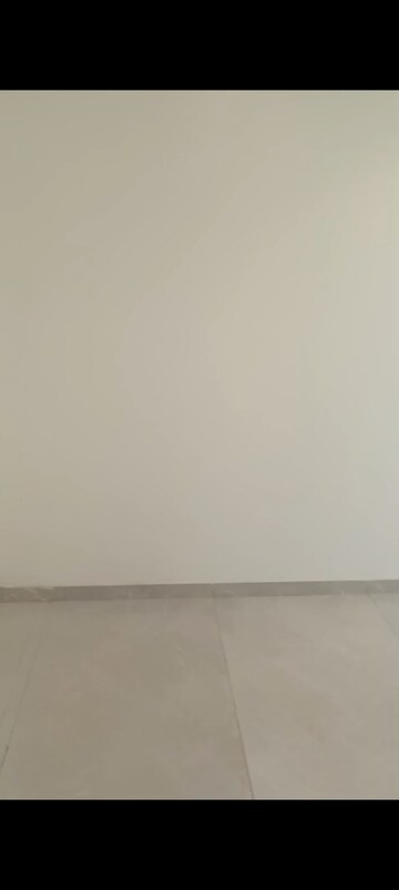 Room in 2 BHK Apartment at Sai Vaibhav, Ghatkopar East – for Rent