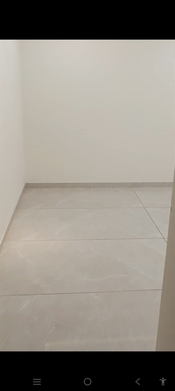 Room in 2 BHK Apartment at Sai Vaibhav, Ghatkopar East – for Rent