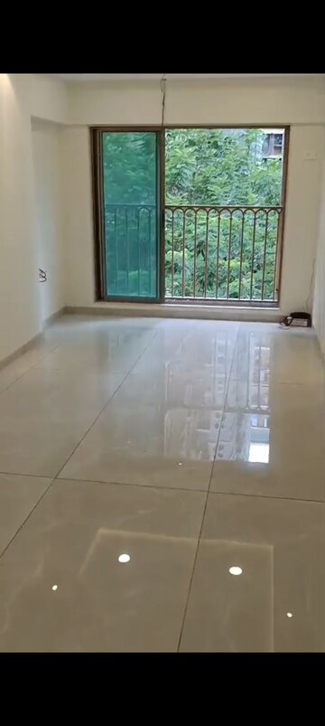 Room in 2 BHK Apartment at Sai Vaibhav, Ghatkopar East – for Rent