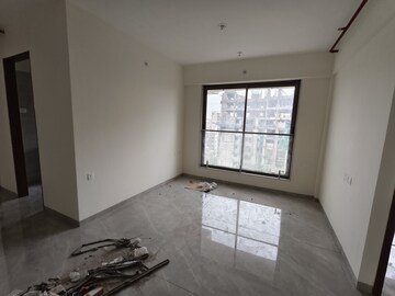 Room in 3 BHK Apartment at Hubtown Seasons, Chembur – for Rent