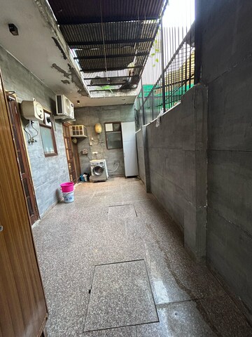 Balcony in 3 BHK Villa at Sector 41 – for Rent
