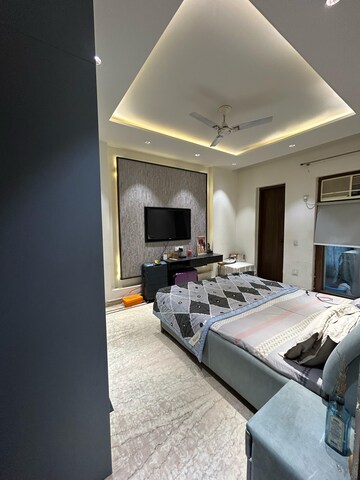 Bedroom in 3 BHK Villa at Sector 41 – for Rent