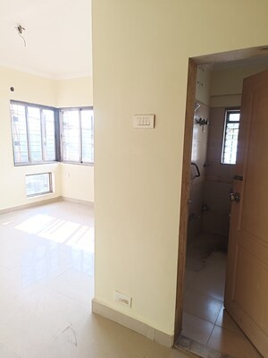 Room in 3 BHK Apartment at Cosmos Tower, Panchsheel Nagar – for Sale