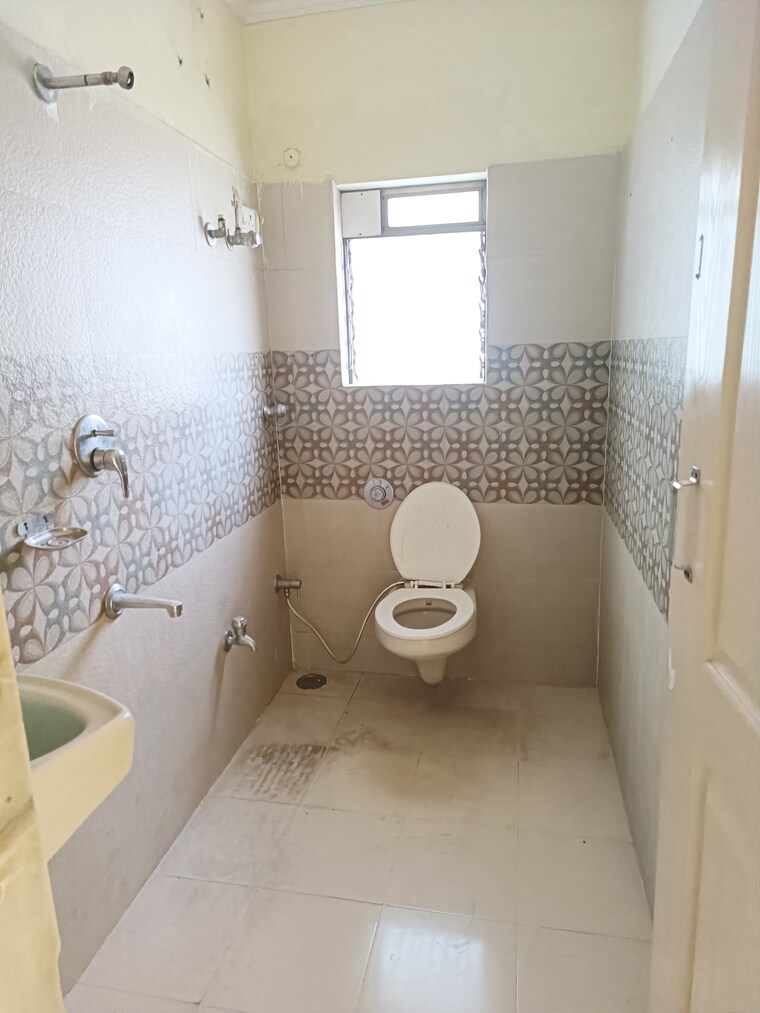 Bathroom, cosmos-tower 3 Bedroom 1345 Sq.Ft. Apartment In Panchsheel Nagar Thane 8961615