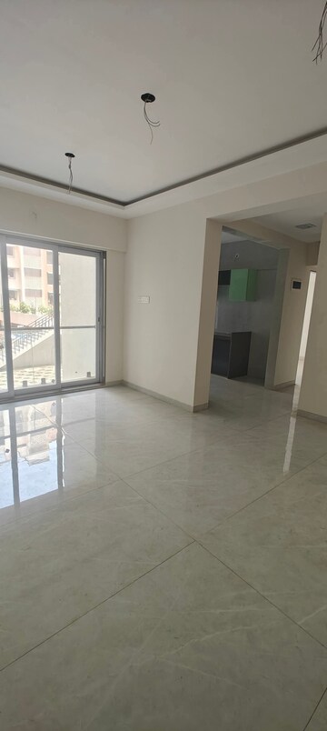 Room in 2 BHK Apartment at Agarwal And Doshi Complex, Vasai West – for Sale