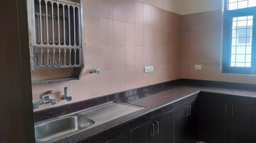 Kitchen in 2 BHK Builder Floor at Sector 56 – for Rent