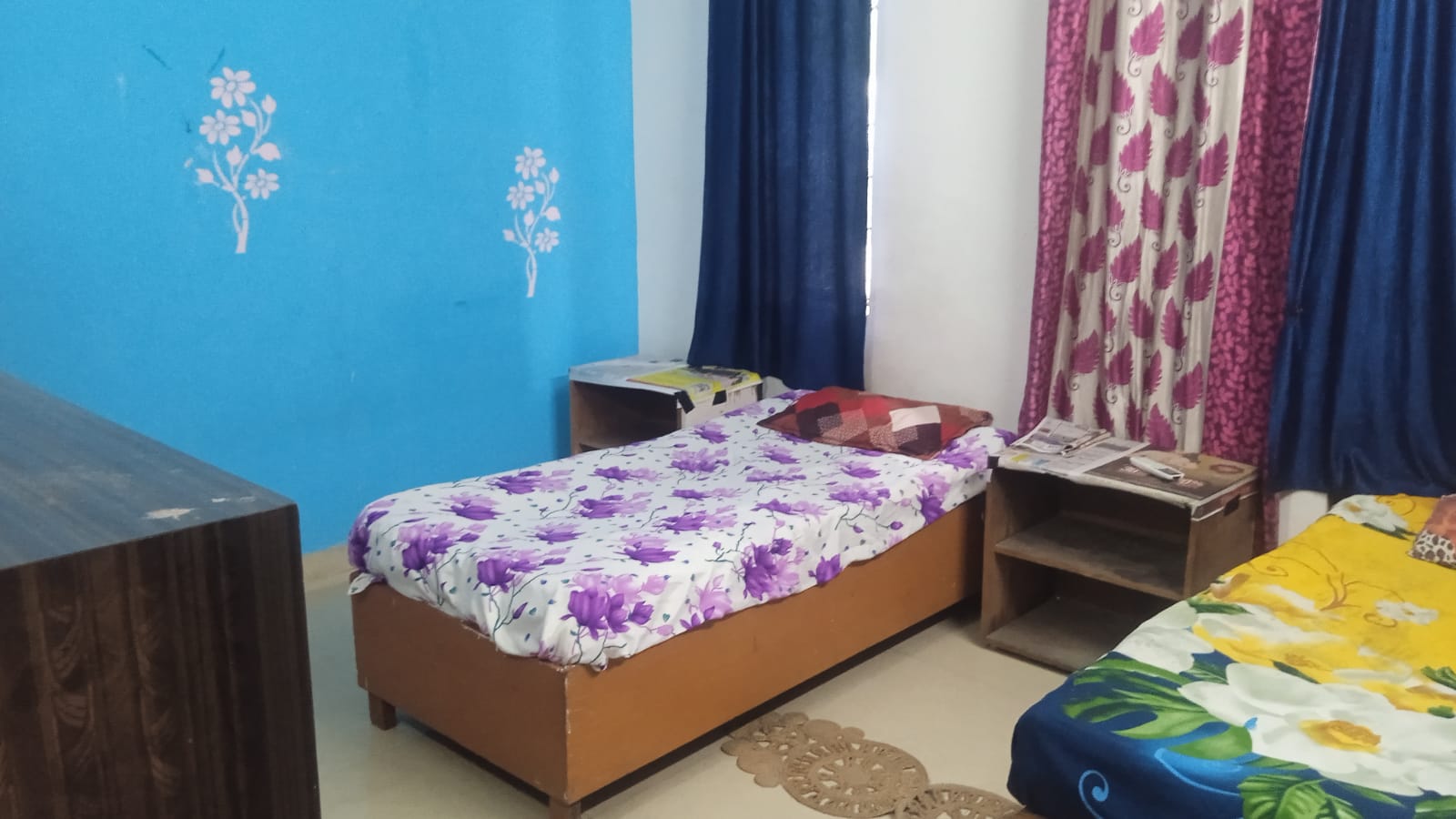 3 BHK + Servant Room Villa For Rent in Rwa Sector 41 Noida 
