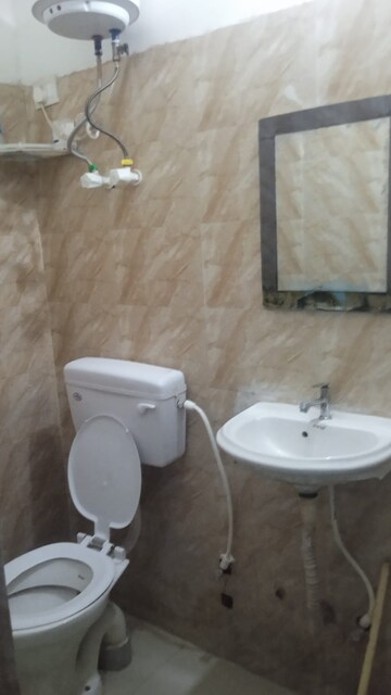 Bathroom in 3 BHK Villa at Sector 41 – for Rent