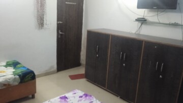Room in 3 BHK Villa at Sector 41 – for Rent