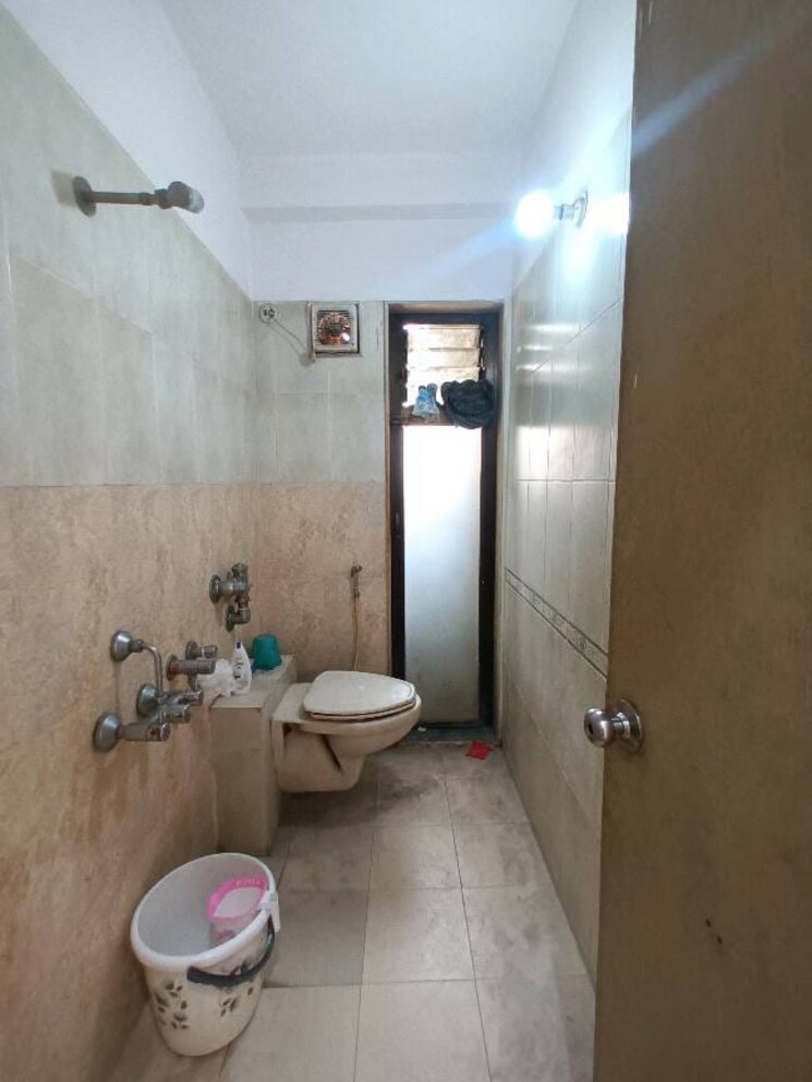 Bathroom, lodha-paradise 2 Bedroom 882 Sq.Ft. Apartment In Majiwada Thane 8961634
