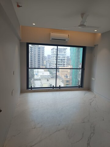 Room in 3.5 BHK Apartment at ZYJ Sequoia, Santacruz West – for Rent
