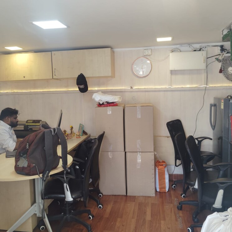 Team Area, pali hill Commercial Shop 400 Sq.Ft. In Pali Hill Mumbai 8961654