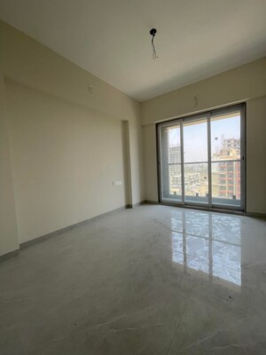 Room in 2 BHK Apartment at Agarwal And Doshi Complex, Vasai West – for Sale