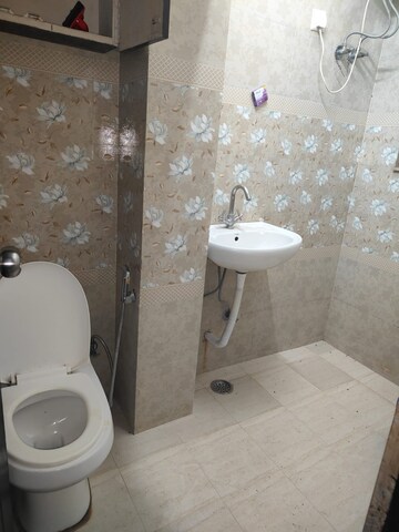Bathroom in 2 BHK Builder Floor at Sector 46 – for Rent