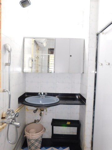 Attached Bathroom in 1 BHK Apartment at Pali Hill – for Rent