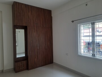 Room in 3 BHK Apartment at Cox Town – for Rent