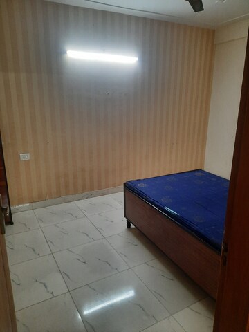 Room in 2 BHK Apartment at Bindal Enclave, Phi Iv Greater Noida – for Rent