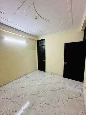 Room in 1 BHK Builder Floor at Bindal Enclave, Phi Iv Greater Noida – for Sale