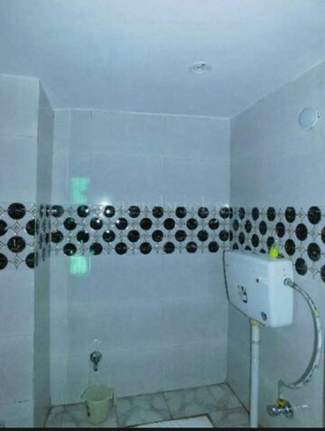 Bathroom in 2 BHK Builder Floor at Bindal Enclave, Phi Iv Greater Noida – for Rent
