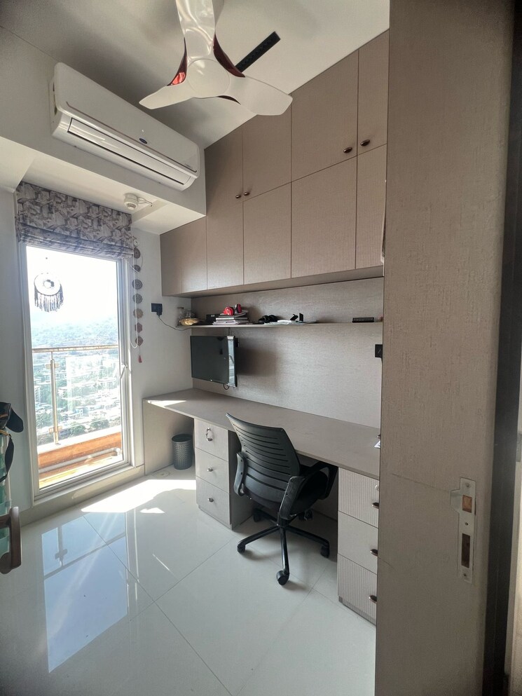 Team Area, ashar-edge 3.5 Bedroom 1135 Sq.Ft. Apartment In Pokhran Road No Two Thane 8961696