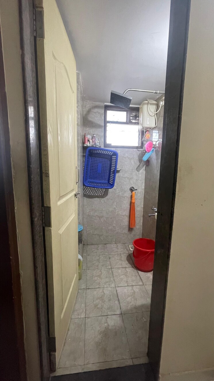 Attached Bathroom, jogeshwari west 3 Bedroom 1250 Sq.Ft. Apartment In Jogeshwari West Mumbai 8961713