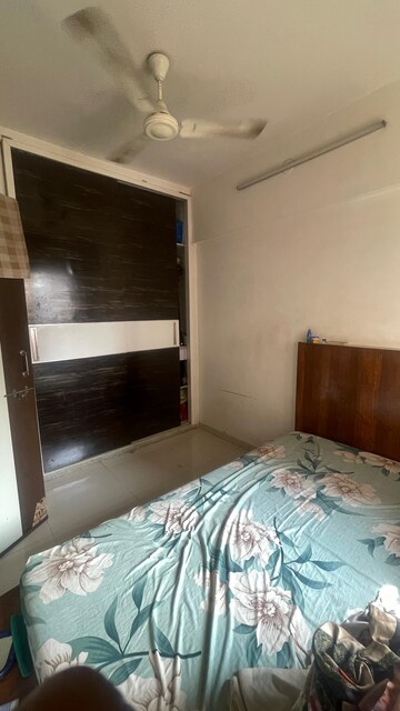 3 BHK Apartment – Entrance View at Jogeshwari West - for Rent
