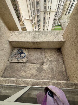 Furnished Amenities in 3 BHK Apartment at Hiranandani Arlington, Ghodbunder Road – for Sale