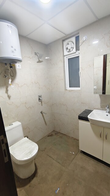 Bathroom in 2.5 BHK Apartment at M3M Soulitude, Sector 89 – for Rent