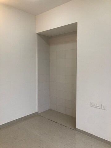 Room in 3 BHK Apartment at Rosa Manhattan, Ghodbunder Road – for Rent