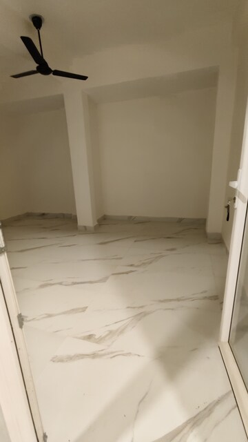Room in 3 BHK Apartment at M3M Soulitude, Sector 89 – for Rent