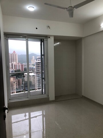Room in 3 BHK Apartment at Rosa Manhattan, Ghodbunder Road – for Rent
