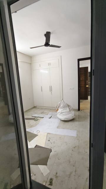 Bathroom in 2.5 BHK Apartment at Smart World Gems, Sector 89 – for Rent