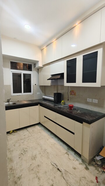 Kitchen in 2.5 BHK Apartment at Smart World Gems, Sector 89 – for Rent