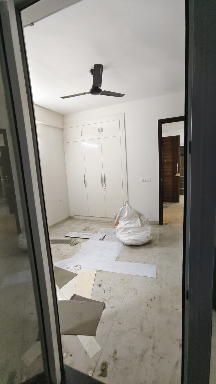 Bathroom, smart-world-gems 3.5 Bedroom 1494 Sq.Ft. Apartment In Sector 89 Gurgaon 8961735